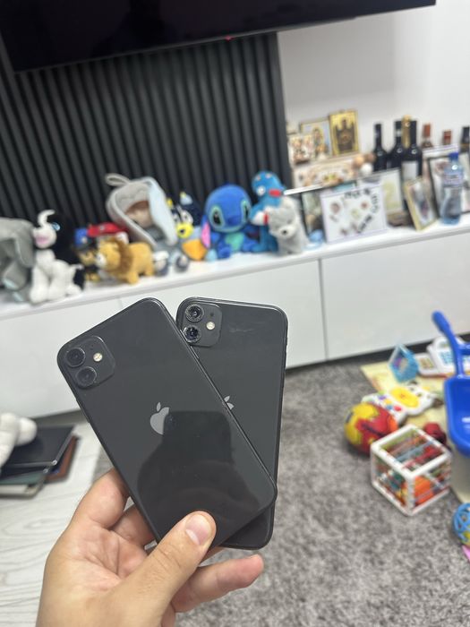 Vand iphone 11 pentru piese