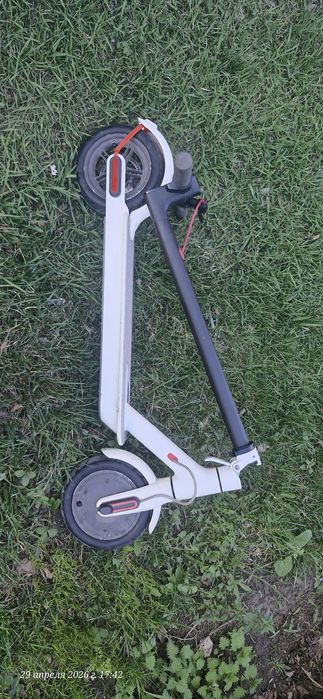 Продам самокат xiaomi m365