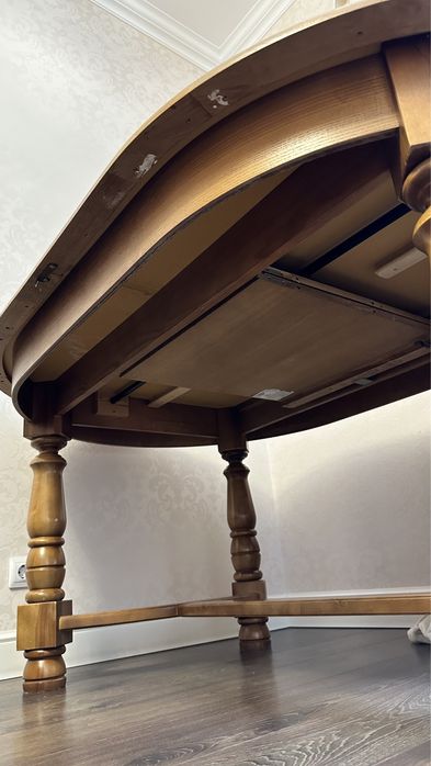 Стол столовый раздвижной