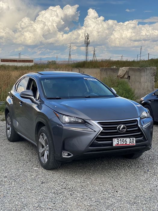 Продаеться Lexus nx200t