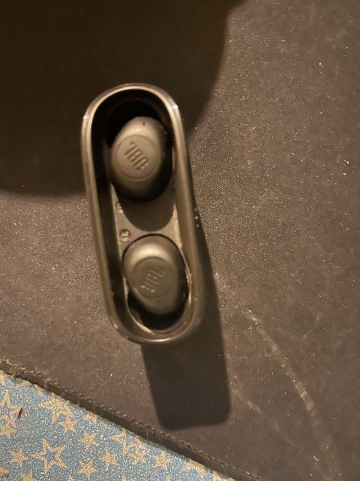 Casti jbl 150 de lei negociabil