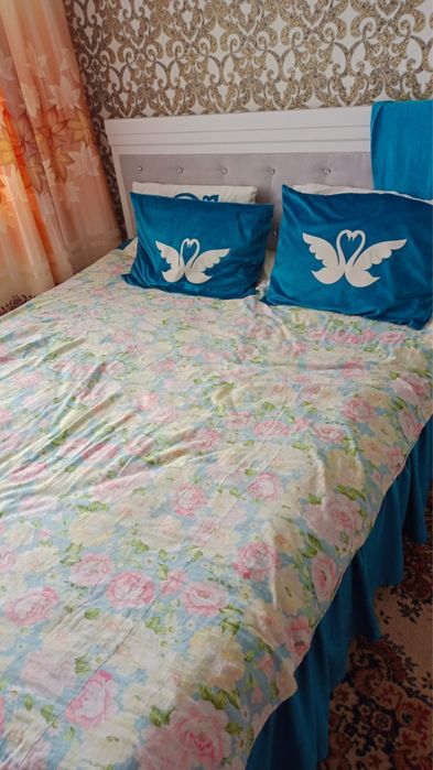 Продам спальный горнитур