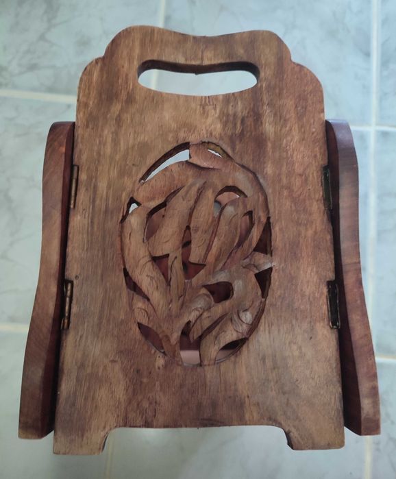 Дървено сандъче поставка