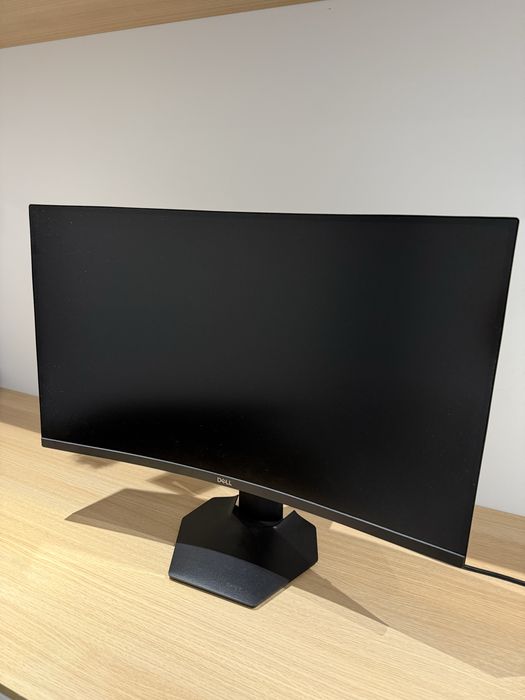 Игровой монитор Dell