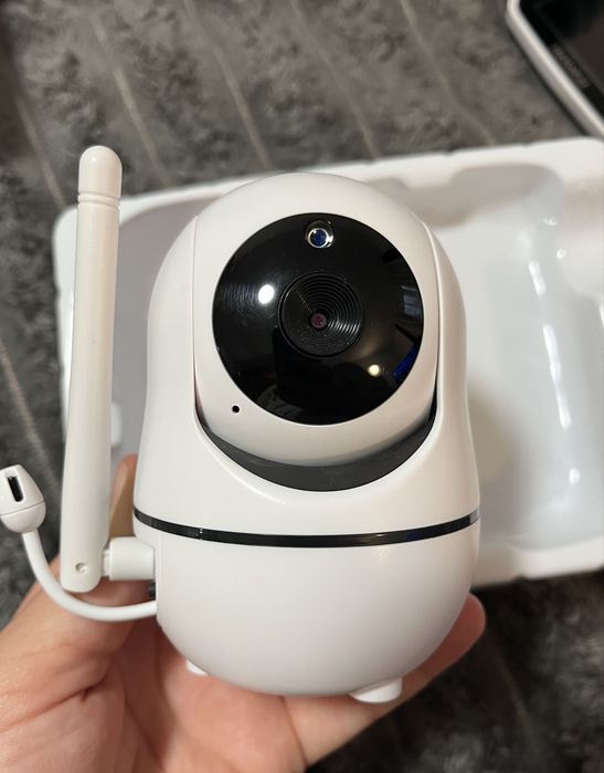 Camera de supraveghere video pentru bebelusi