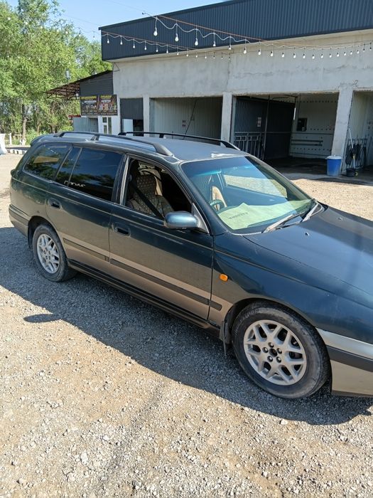 Продам автомобиль тойота калдина
