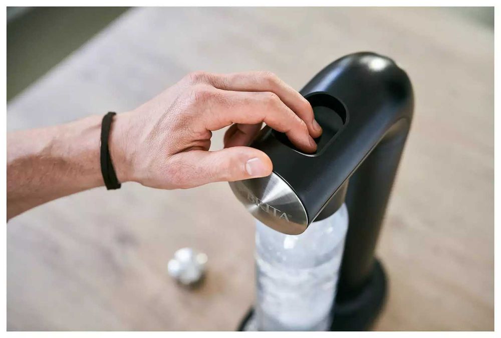 НОВА Машина за сода/за гaзиране на вода Brita Sodaone