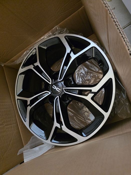 Jante de aliaj pentru dacia duster pe 17 marca silver line