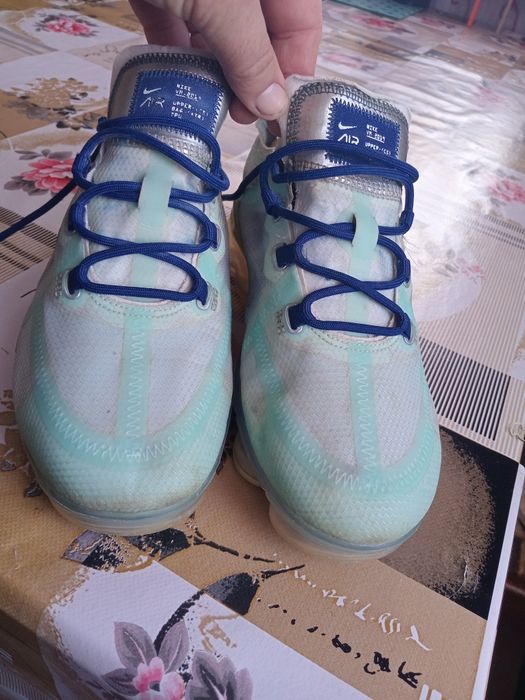 Adidași Nike VAPORMAX în stare foarte bunã
