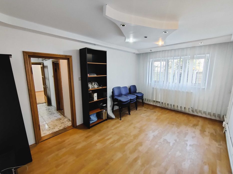 PARTICULAR Galati Apartament spatios de inchiriat 84mp 3 camere parter Palatul Navigatiei