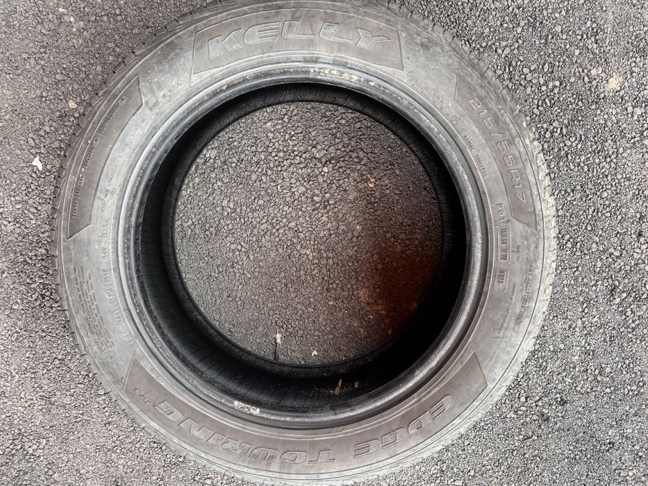 Шина продам 215/55/17