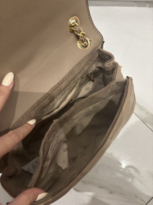 Кафява дамкса чанта