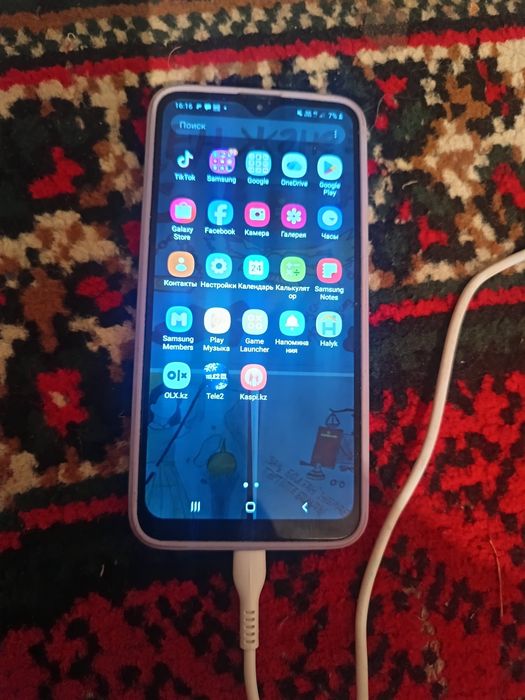 Продаем Самсунг а10