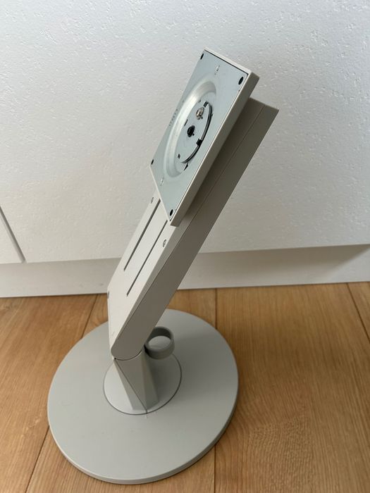 Универсална дизайнерска стойка за монитор - NEC Fujitsu VESA 100x100 - 27"/32"