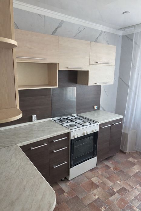 Продам квартиру 4-х комн.