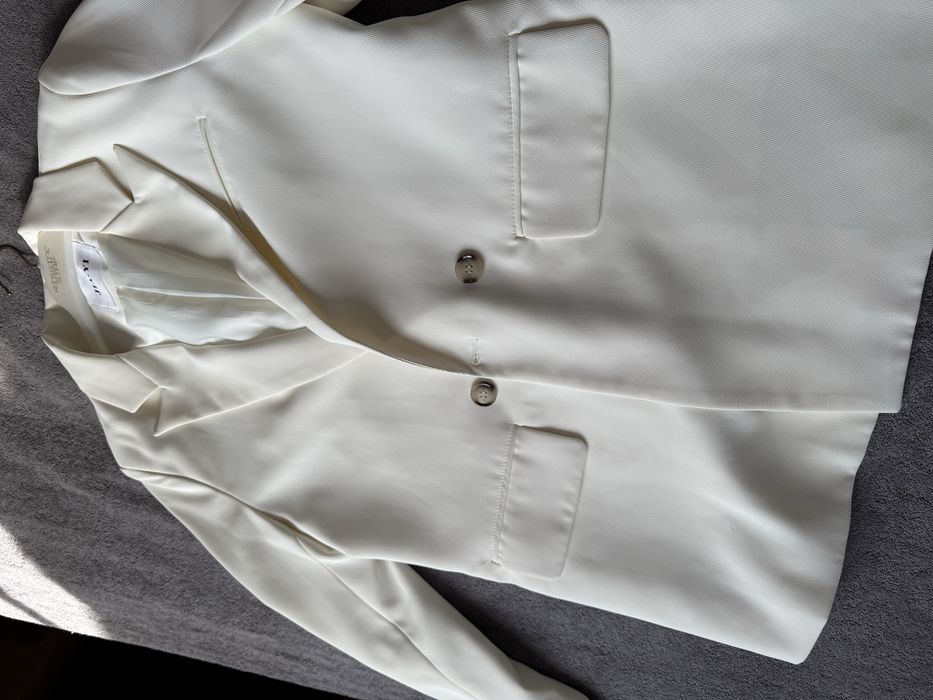 Пиджак белый (молочный) продается