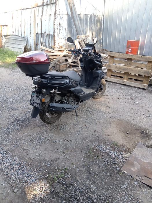 Мопед продам марка Танк 10