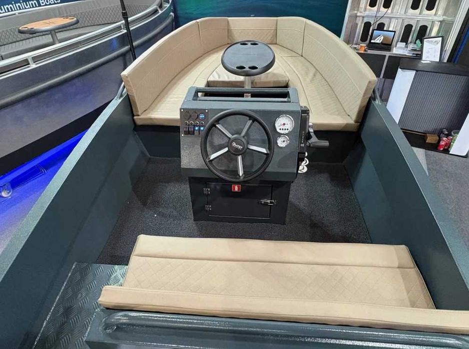 Barci aluminiu Olanda - Qwest Marine S535