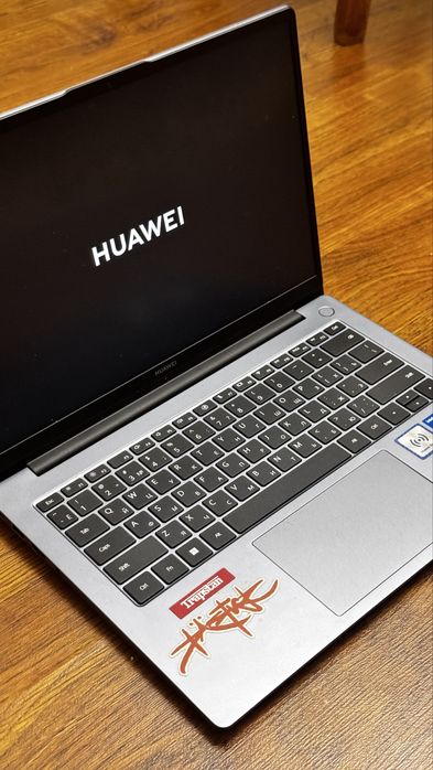 срочно Ноутбук Huawei MateBook D 14