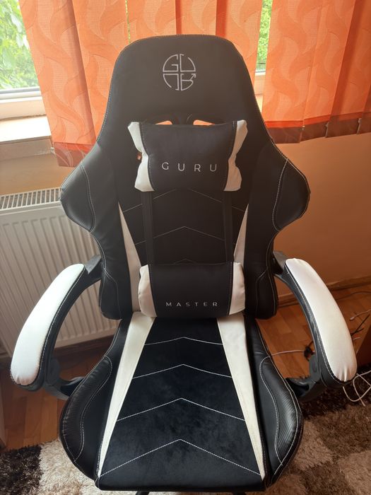 Scaun Gaming Alb Negru