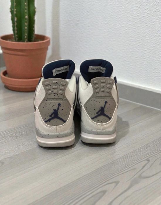 Air Jordan 4 Retro Midnight Navy