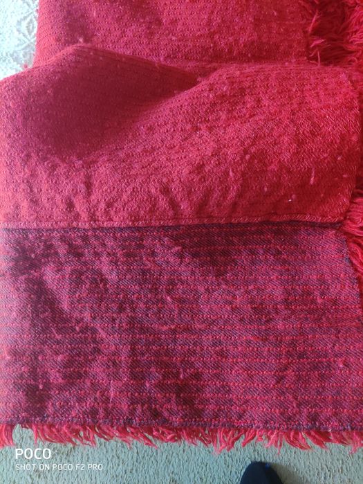 Вълнен губер за спалня или диван