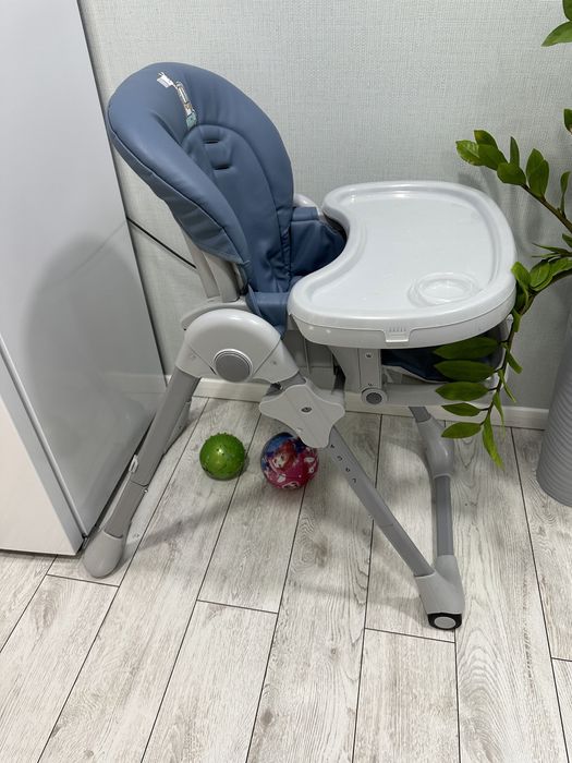 Детский стол для кормления