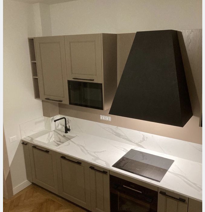 Montaj paravan dus / cada . Decupaj blat. Instalez chiuveta bucatarie