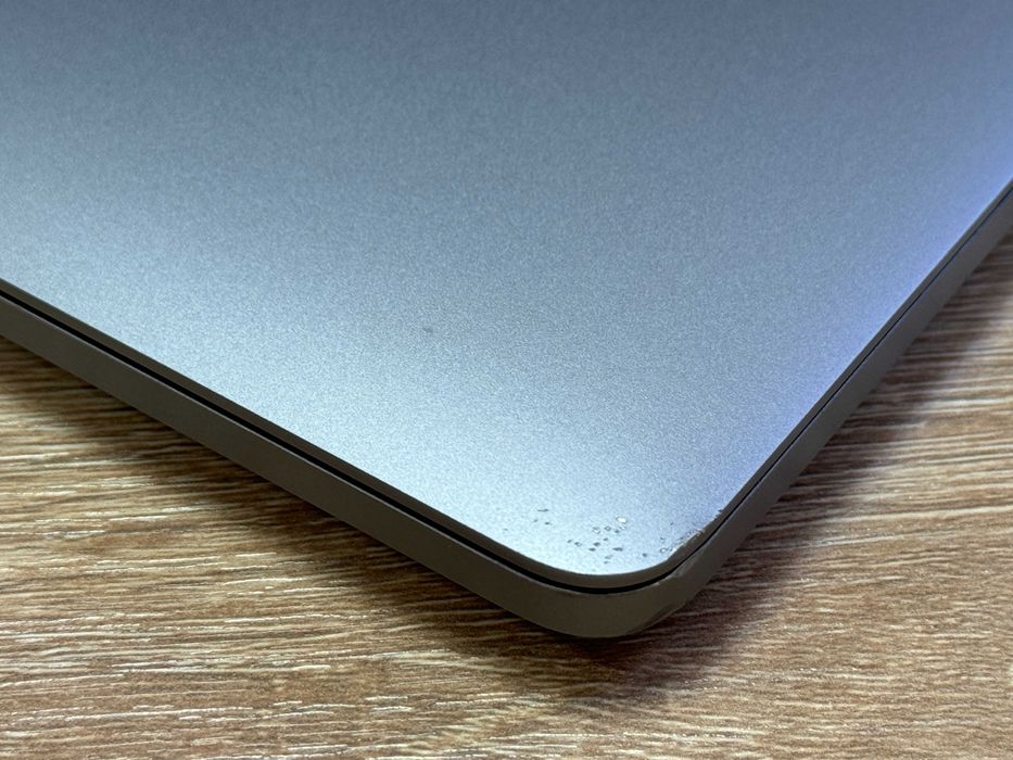 MacBook Pro M2 / 8 Gb RAM / 512 Gb SSD / Space Gray / Touch Bar