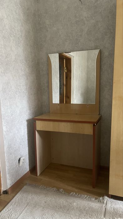 Спальный гарнитур срочно