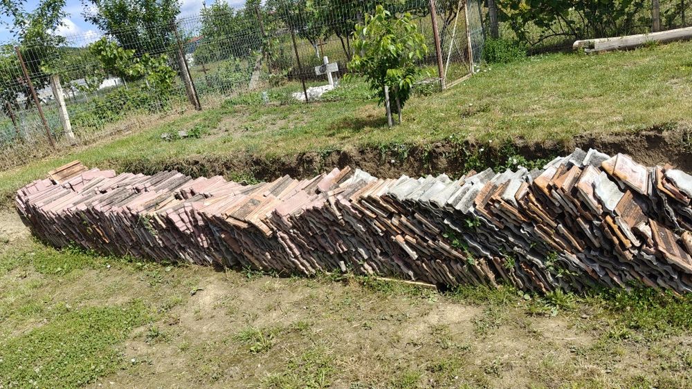 Vând țiglă second hand