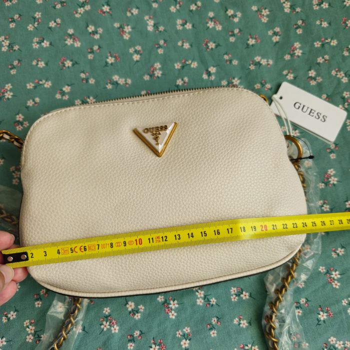 Дамска чанта Guess