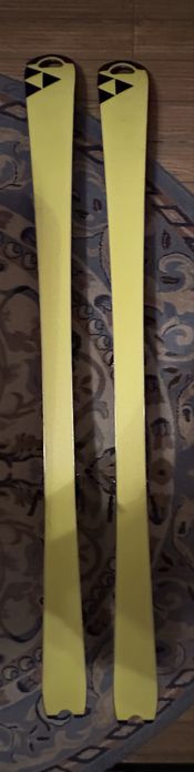 Skiuri fisher rc 4 150 cm si skiuri kastle rosii 164 cm