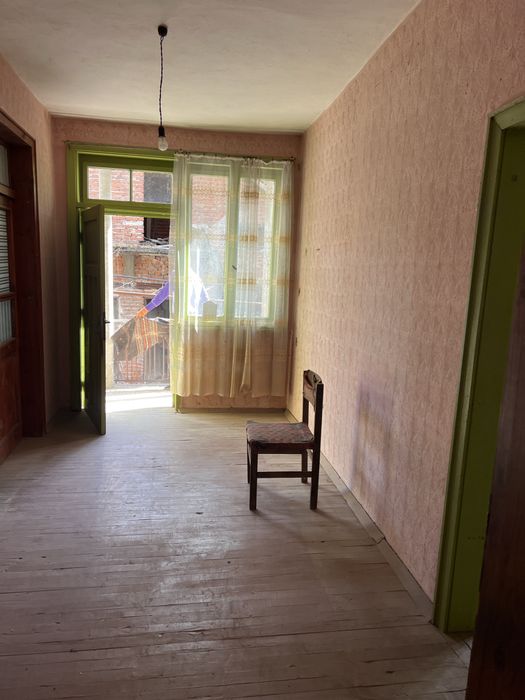 Къща в село Драговищица