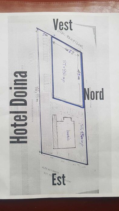 Vanzare (sau asociere) teren+imobil apartamente vis-a-vis Hotel Doina