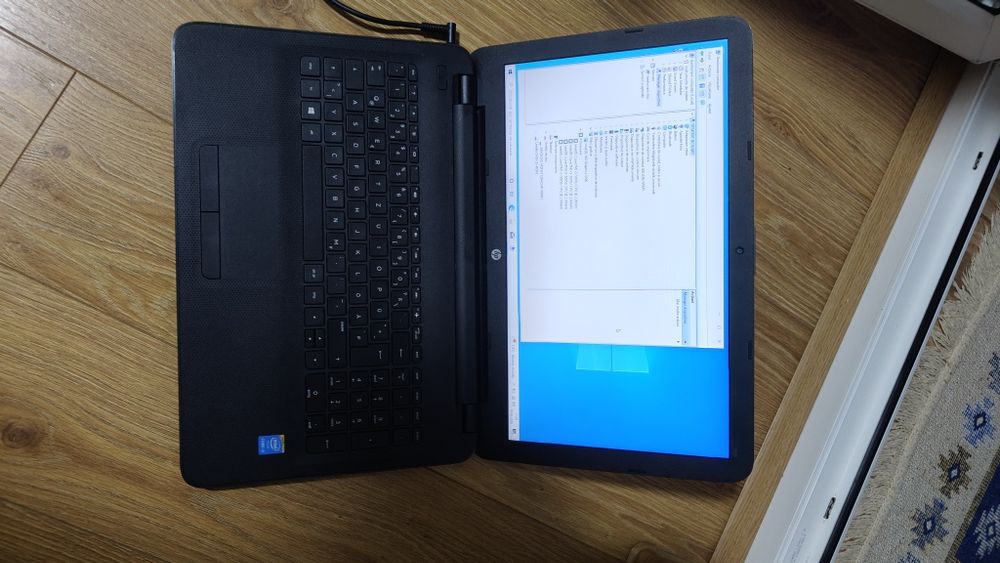 Laptop HP 15,6 inch / i3 gen 5 / ssd 128 GB / 8 GB RAM