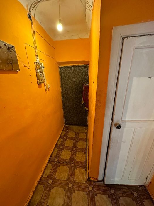 Продаётся 2 ком  квартира.  Жас оркен 9900