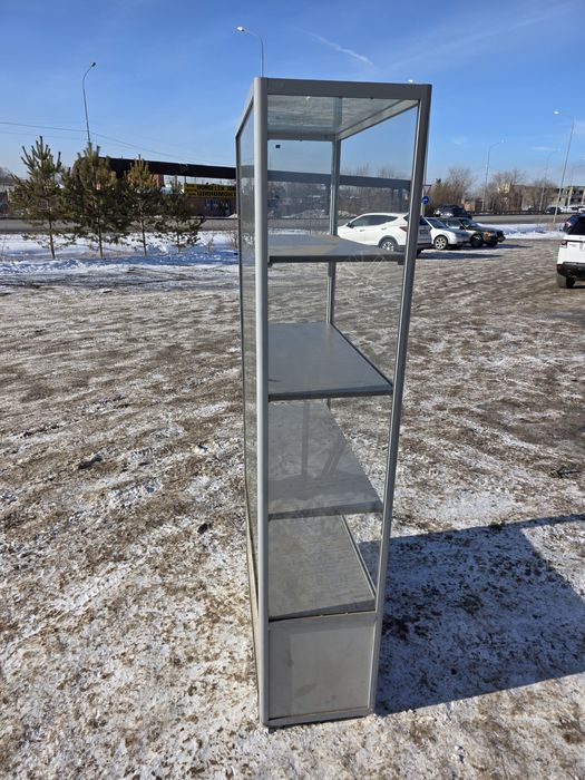 Стелаж стеклянный