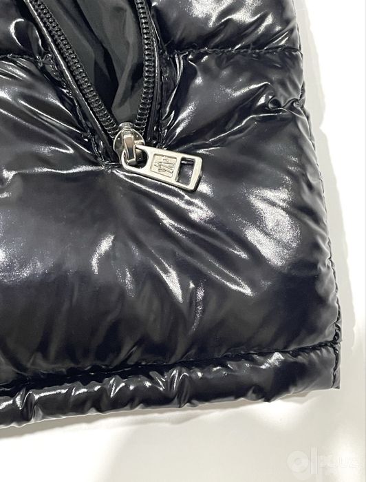 Moncler puffer nfc