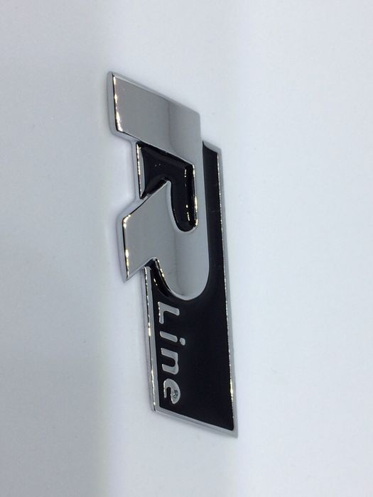 Emblema VW R-line aripi negru