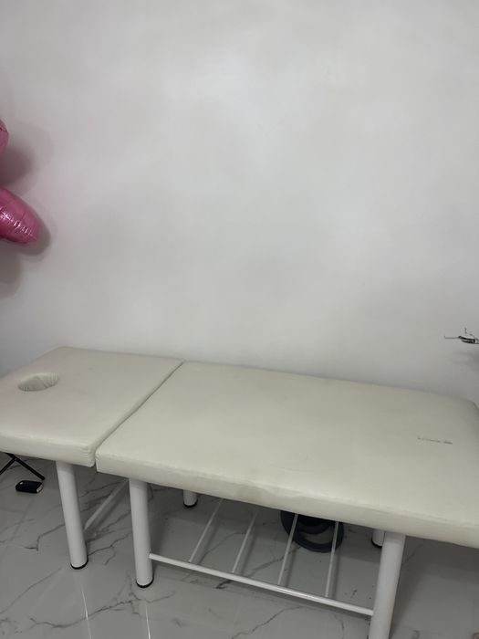 Pat cosmetic pentru gene