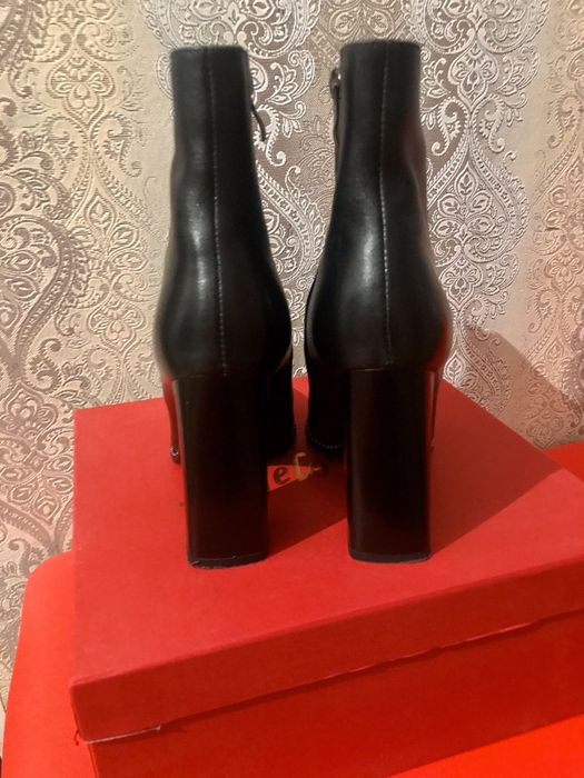 Продам ботильоны