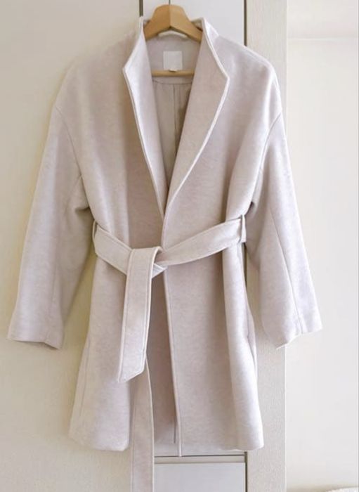 Палто H&M бяло / кремаво