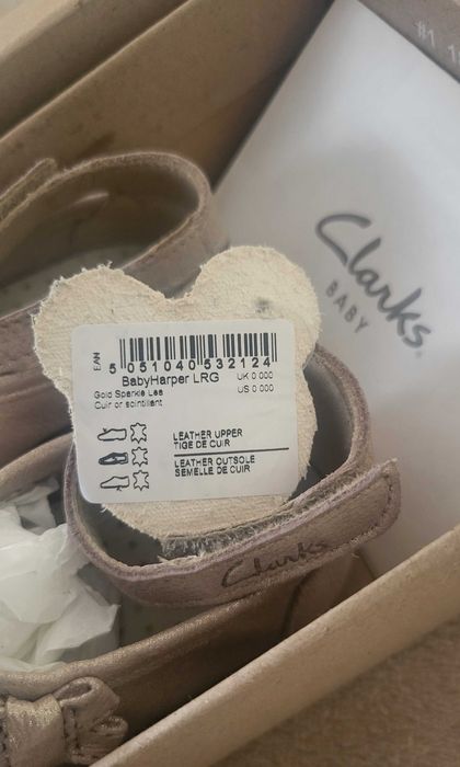 Бебешки обувчици Clarks