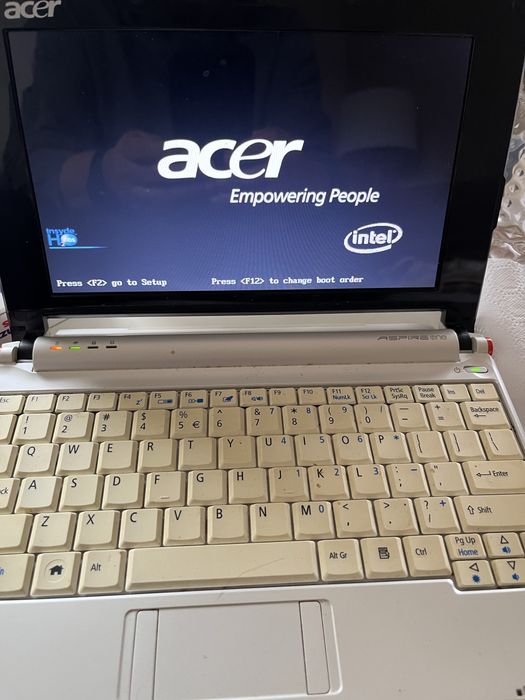Acer Aspire One – funcțional (Windows XP)