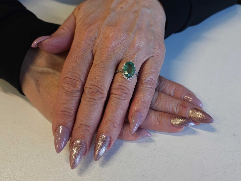Пръстен с 3,58 ct. естествен изумруд