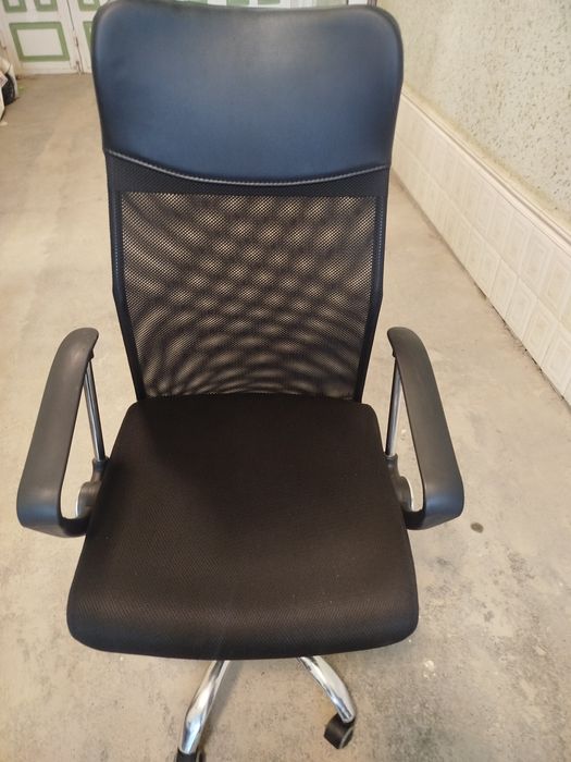 Offisnoy Kreslo Holati yangi