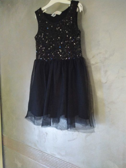 2 детски рокли размер 122-128