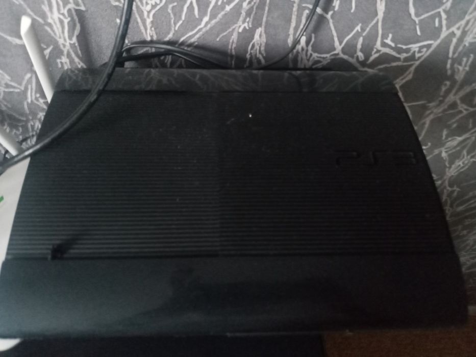 Продам плейстейшин 3 прошитая