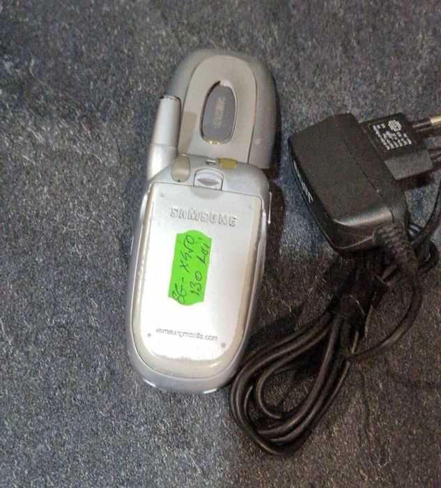 Telefon cu clapeta Samsung perfect funcțional
